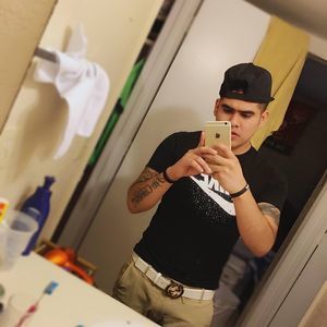 Meet your Posher, Leoo